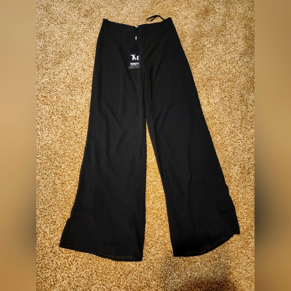 NWT Tesoro moda pants .